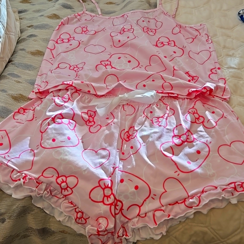 Hello Kitty silky stretch 2 pc  intimates  Light pink  Pit to pit 20"